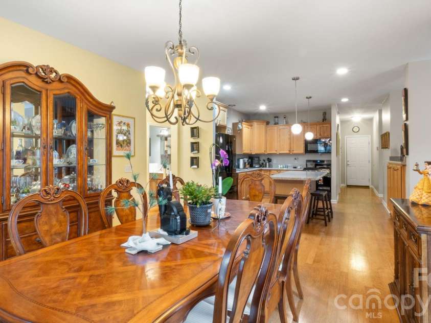 2853 Wimbledon Drive, Gastonia, NC 28056.  MLS# CAR4349832, YatesRealty ID 15659. 