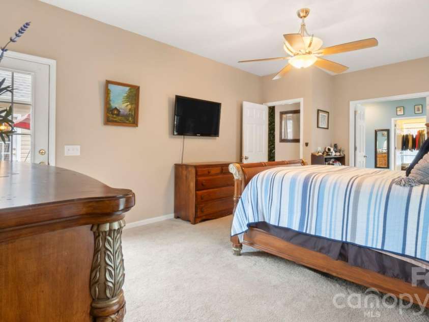 2853 Wimbledon Drive, Gastonia, NC 28056.  MLS# CAR4349832, YatesRealty ID 15659. 