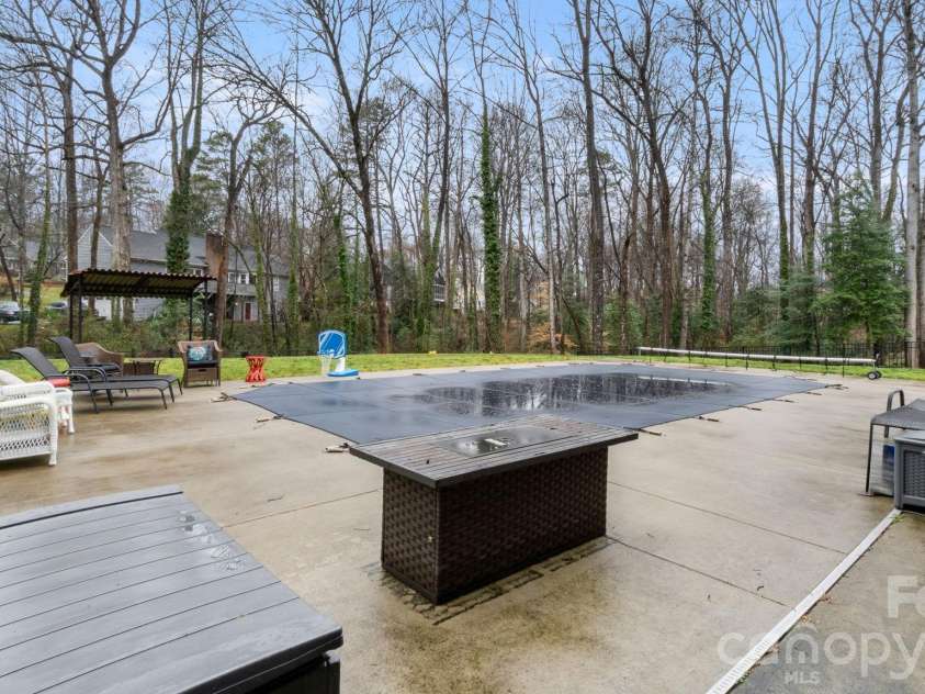 2853 Wimbledon Drive, Gastonia, NC 28056.  MLS# CAR4349832, YatesRealty ID 15659. 