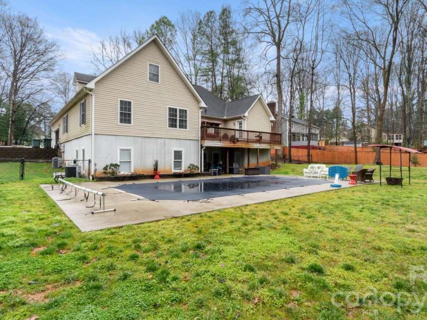 2853 Wimbledon Drive, Gastonia, NC 28056.  MLS# CAR4349832, YatesRealty ID 15659. 
