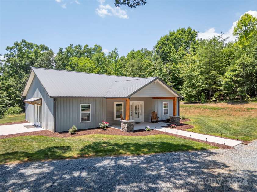 107 Grandview Drive, Rutherfordton, NC 28139.  MLS# CAR4190639, YatesRealty ID 1566. 