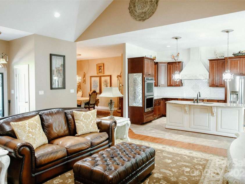 4642 King Crowder Drive, Gastonia, NC 28052.  MLS# CAR4147869, YatesRealty ID 1566. Open living room