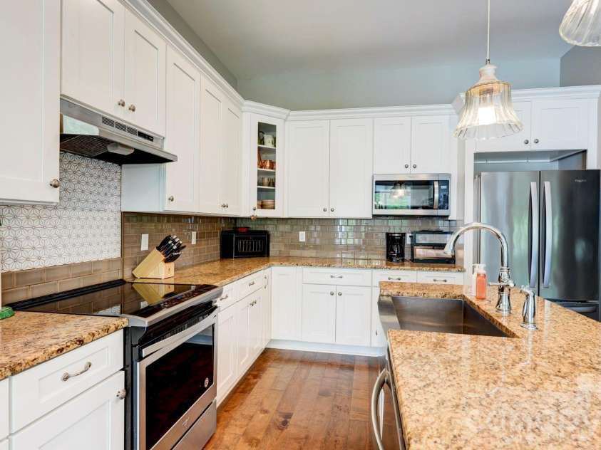 1775 Enochville Road, Kannapolis, NC 28081.  MLS# CAR4343374, YatesRealty ID 15662. 