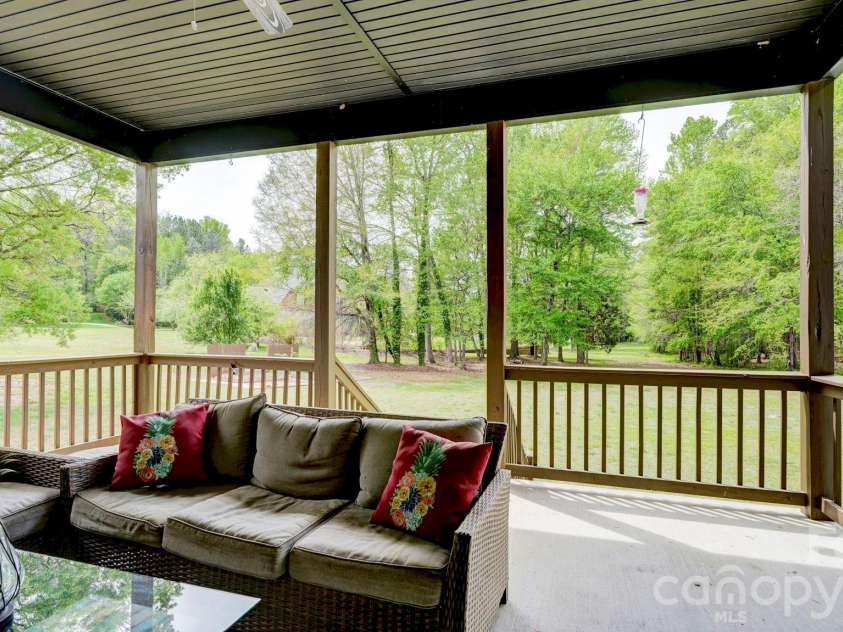 1775 Enochville Road, Kannapolis, NC 28081.  MLS# CAR4343374, YatesRealty ID 15662. 
