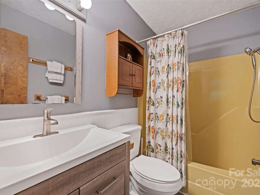 37 Sassafras Lane, Maggie Valley, NC 28751.  MLS# CAR4260873, YatesRealty ID 15663. 