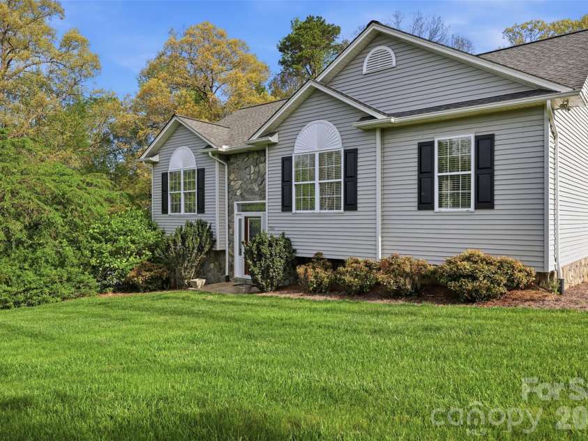552 Meadowridge Drive, Taylorsville, NC 28681.  MLS# CAR4329040, YatesRealty ID 15663. 