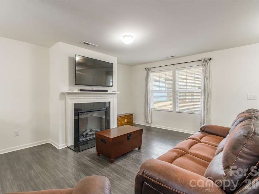 825 Georgia Oak Lane, Landis, NC 28088.  MLS# CAR4350192, YatesRealty ID 15664. 