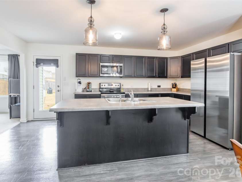 825 Georgia Oak Lane, Landis, NC 28088.  MLS# CAR4350192, YatesRealty ID 15664. 