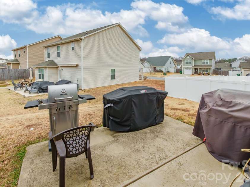 825 Georgia Oak Lane, Landis, NC 28088.  MLS# CAR4350192, YatesRealty ID 15664. 