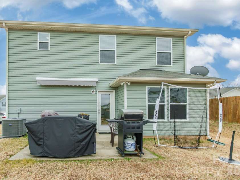 825 Georgia Oak Lane, Landis, NC 28088.  MLS# CAR4350192, YatesRealty ID 15664. 