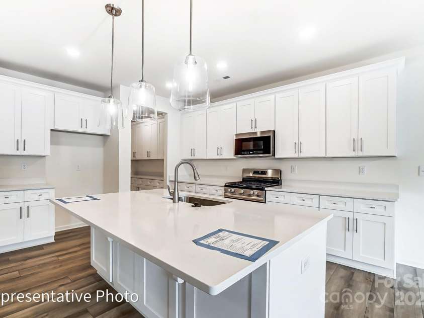 8619 Frank Grier Road, Charlotte, NC 28215.  MLS# CAR4256993, YatesRealty ID 15665. 