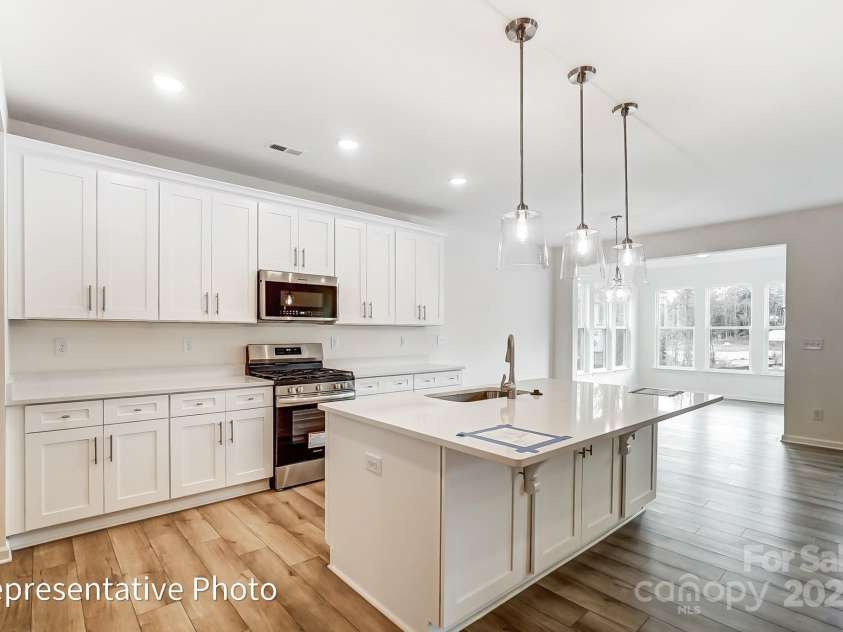 8619 Frank Grier Road, Charlotte, NC 28215.  MLS# CAR4256993, YatesRealty ID 15665. 