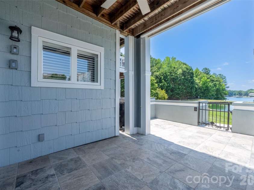 18840 Nautical Drive, Cornelius, NC 28031.  MLS# CAR4402035, YatesRealty ID 15666. 