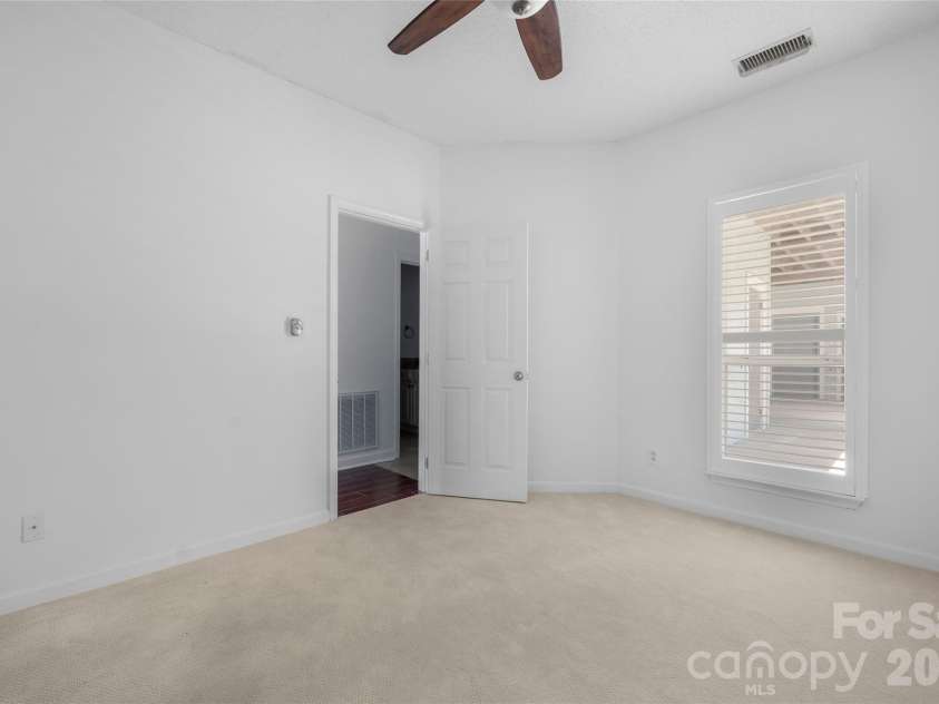 18840 Nautical Drive, Cornelius, NC 28031.  MLS# CAR4402035, YatesRealty ID 15666. 