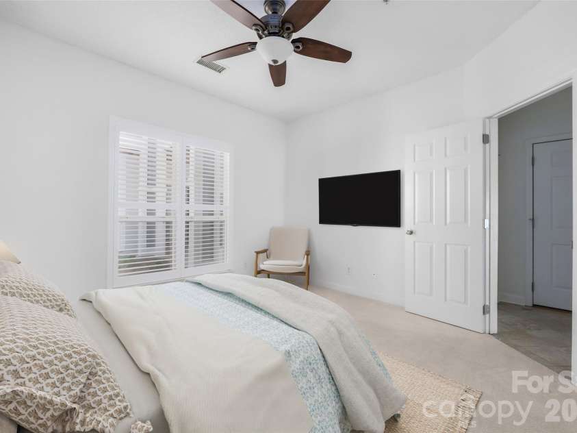 18840 Nautical Drive, Cornelius, NC 28031.  MLS# CAR4430341, YatesRealty ID 15666. 