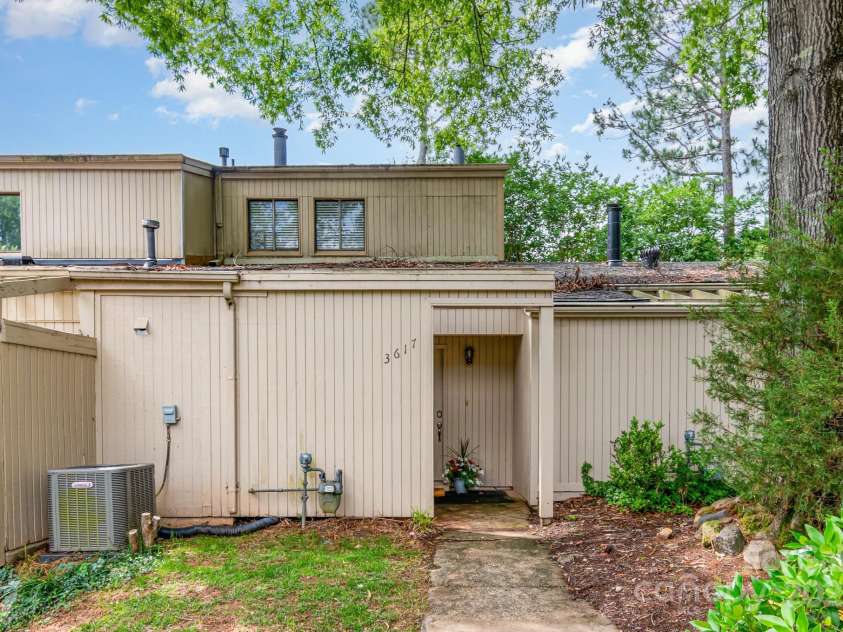 3617 Willow Point Drive, Charlotte, NC 28277.  MLS# CAR4262815, YatesRealty ID 15666. 