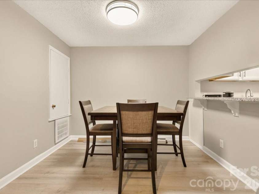 1608 Sharon Road, Charlotte, NC 28210.  MLS# CAR4396461, YatesRealty ID 15668. Dining Area