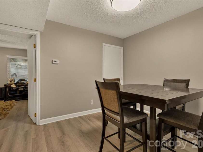 1608 Sharon Road, Charlotte, NC 28210.  MLS# CAR4396461, YatesRealty ID 15668. Dining Area