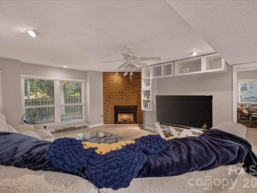 1608 Sharon Road, Charlotte, NC 28210.  MLS# CAR4396461, YatesRealty ID 15668. Living Room