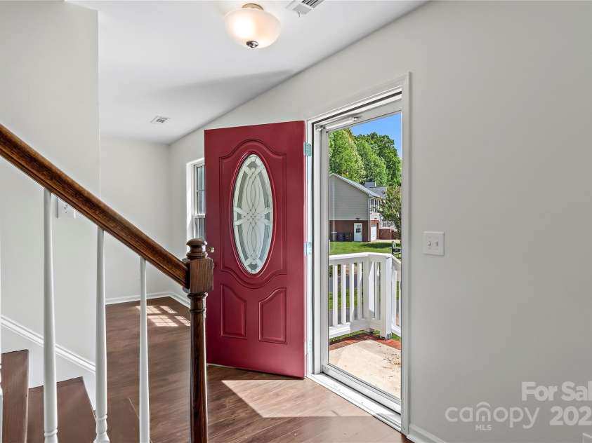 165 Powers Point Court, Winston Salem, NC 27106.  MLS# CAR4251946, YatesRealty ID 15669. 