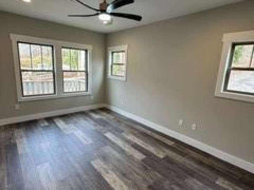 308 Ninth Street, Black Mountain, NC 28711.  MLS# CAR4210597, YatesRealty ID 1567. Primary Bedroom