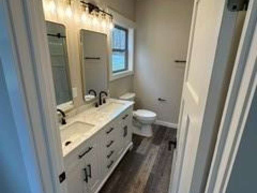 308 Ninth Street, Black Mountain, NC 28711.  MLS# CAR4210597, YatesRealty ID 1567. Primary Bedroom