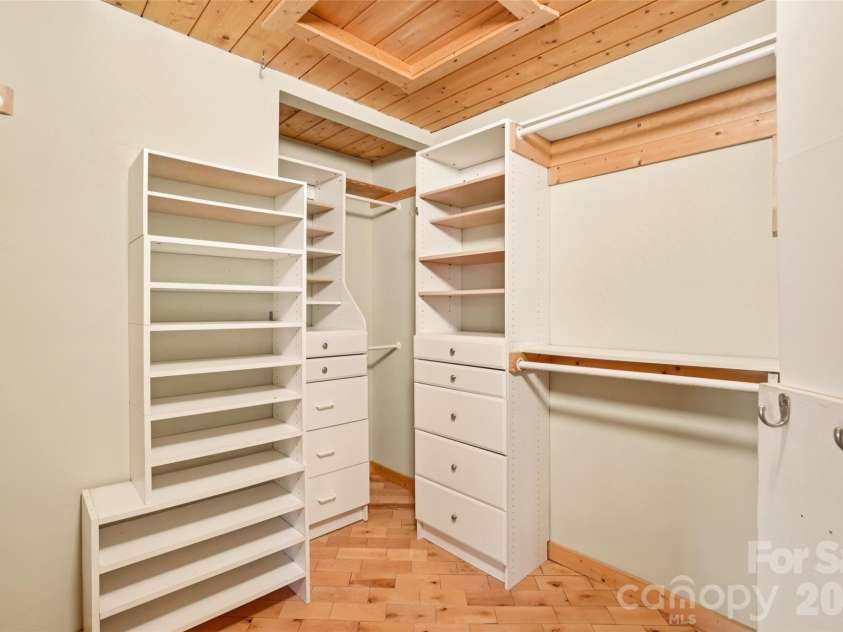 2320 Evans Road, Hendersonville, NC 28739.  MLS# CAR4366664, YatesRealty ID 15670. Kitchen Pantry