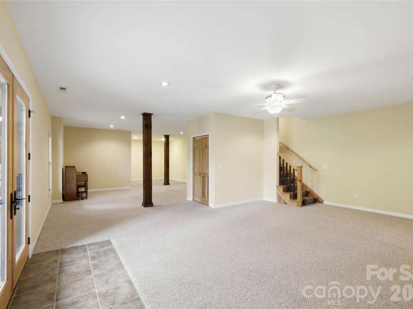 2320 Evans Road, Hendersonville, NC 28739.  MLS# CAR4366664, YatesRealty ID 15670. Open Basement