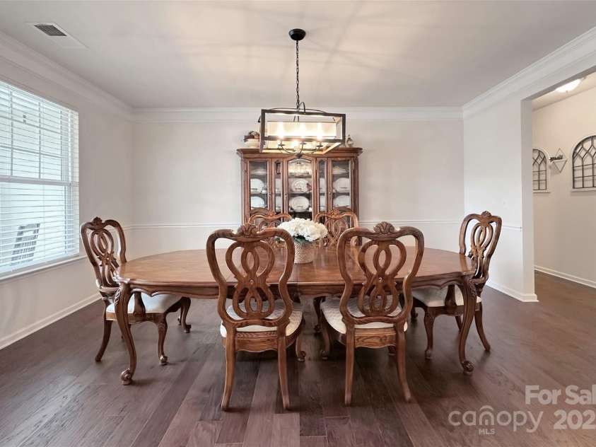 3807 Blazeprince Drive, Charlotte, NC 28215.  MLS# CAR4264004, YatesRealty ID 15670. 