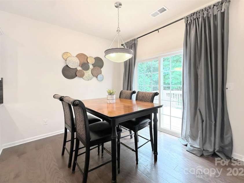 3807 Blazeprince Drive, Charlotte, NC 28215.  MLS# CAR4264004, YatesRealty ID 15670. 