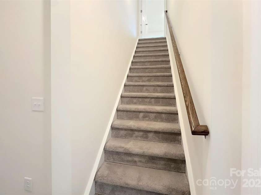 3807 Blazeprince Drive, Charlotte, NC 28215.  MLS# CAR4264004, YatesRealty ID 15670. 