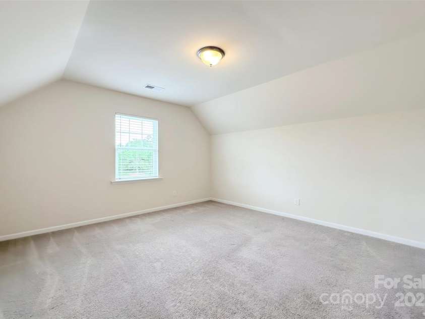 3807 Blazeprince Drive, Charlotte, NC 28215.  MLS# CAR4264004, YatesRealty ID 15670. 