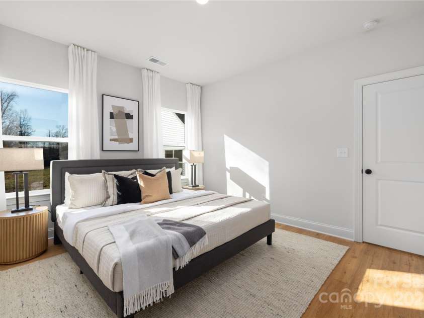 3314 Cedarhurst Drive, Charlotte, NC 28269.  MLS# CAR4289289, YatesRealty ID 15672. 