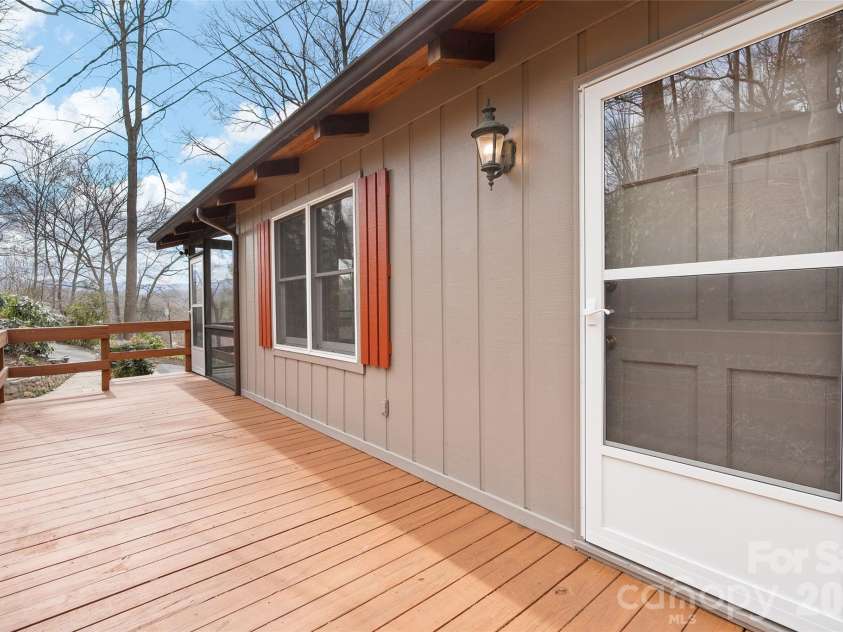 436 Crum Drive, Lake Junaluska, NC 28745.  MLS# CAR4358617, YatesRealty ID 15677. 
