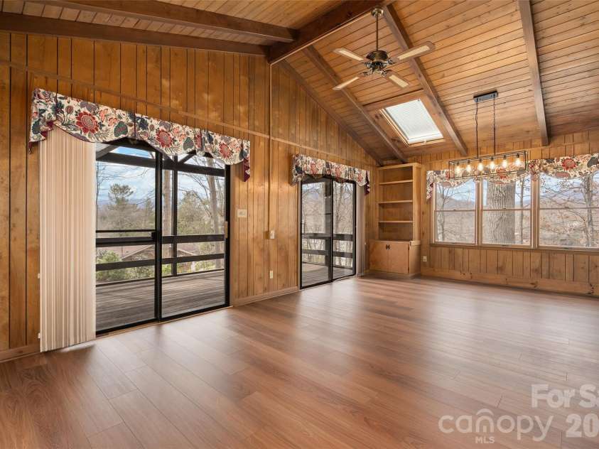 436 Crum Drive, Lake Junaluska, NC 28745.  MLS# CAR4358617, YatesRealty ID 15677. 