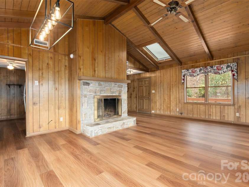 436 Crum Drive, Lake Junaluska, NC 28745.  MLS# CAR4358617, YatesRealty ID 15677. 