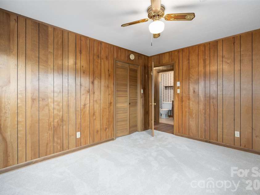436 Crum Drive, Lake Junaluska, NC 28745.  MLS# CAR4358617, YatesRealty ID 15677. 
