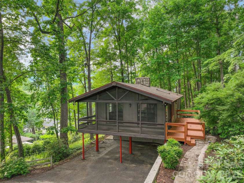 436 Crum Drive, Lake Junaluska, NC 28745.  MLS# CAR4358617, YatesRealty ID 15677. 