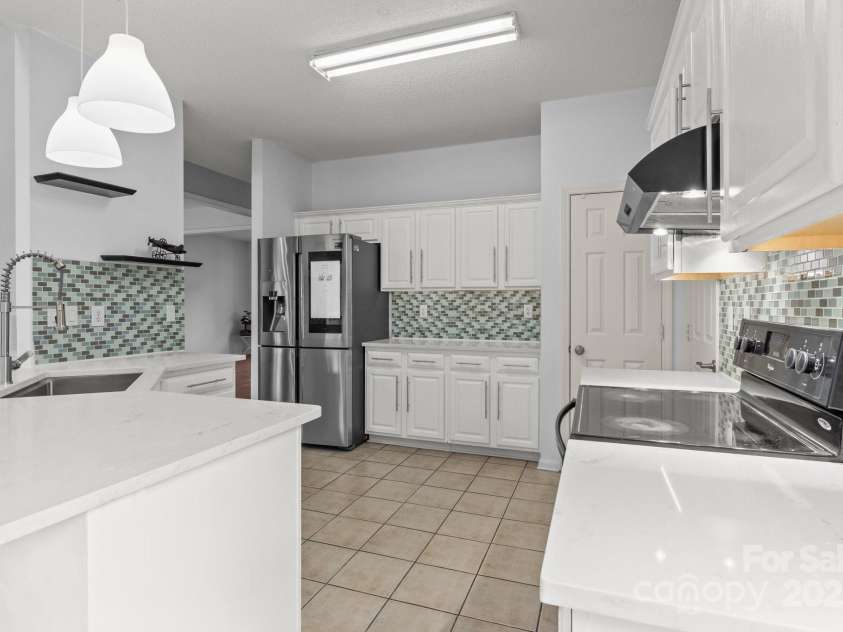 8932 Raven Park Drive, Charlotte, NC 28216.  MLS# CAR4228968, YatesRealty ID 15677. 