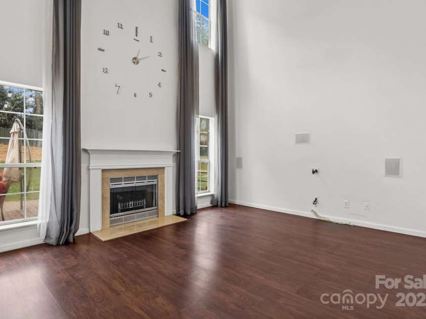 8932 Raven Park Drive, Charlotte, NC 28216.  MLS# CAR4228968, YatesRealty ID 15677. 