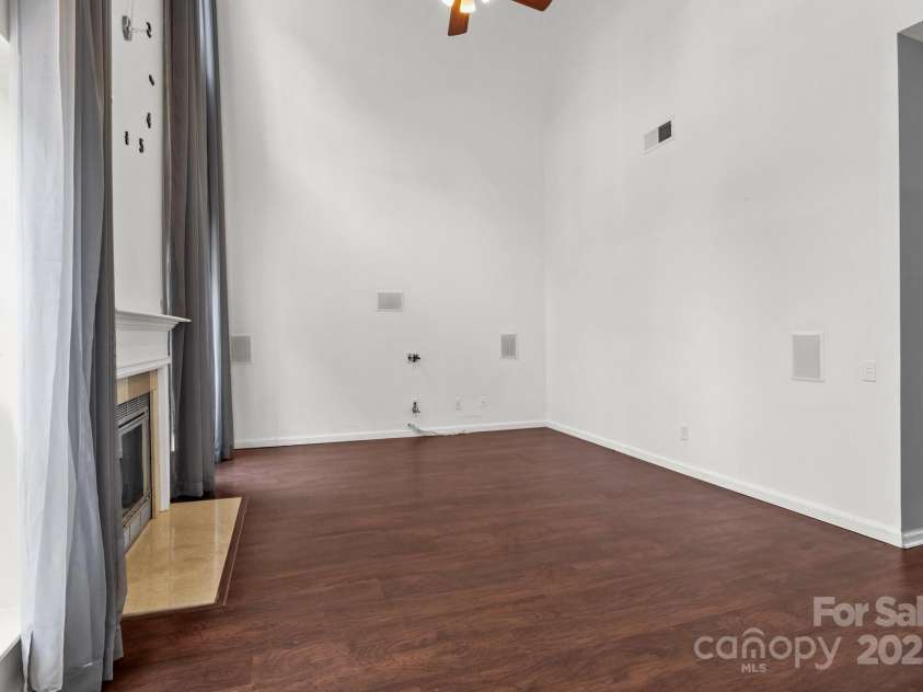 8932 Raven Park Drive, Charlotte, NC 28216.  MLS# CAR4228968, YatesRealty ID 15677. 