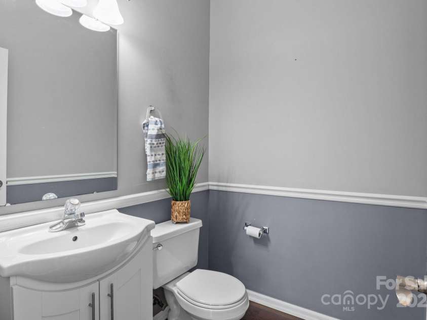 8932 Raven Park Drive, Charlotte, NC 28216.  MLS# CAR4228968, YatesRealty ID 15677. 