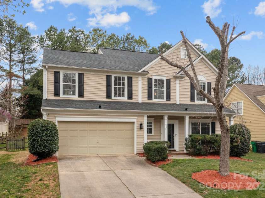 8932 Raven Park Drive, Charlotte, NC 28216.  MLS# CAR4228968, YatesRealty ID 15677. 