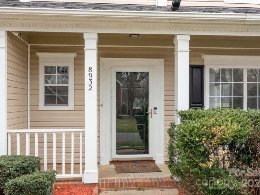 8932 Raven Park Drive, Charlotte, NC 28216.  MLS# CAR4228968, YatesRealty ID 15677. 