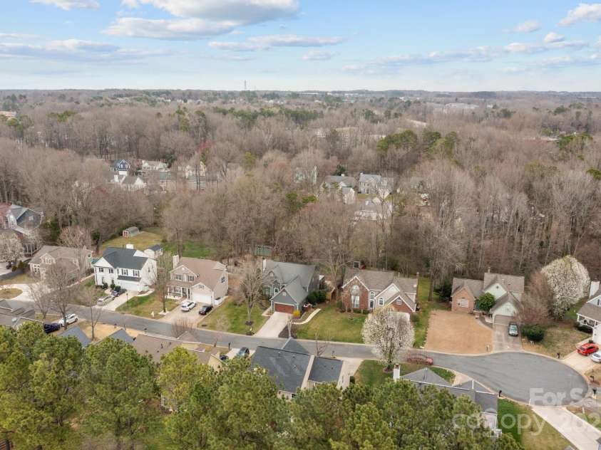 8932 Raven Park Drive, Charlotte, NC 28216.  MLS# CAR4228968, YatesRealty ID 15677. 