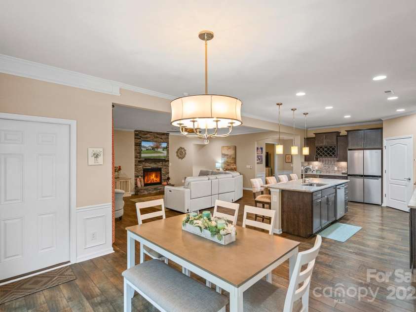 310 Burr Court, Fort Mill, SC 29715.  MLS# CAR4325975, YatesRealty ID 15678. Open floorplan - great for entertaining