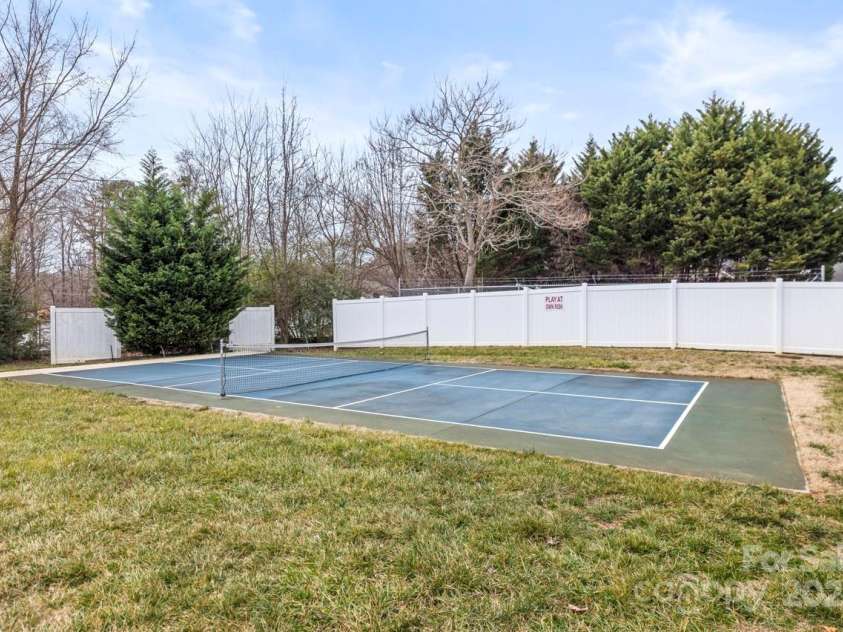 2008 Surefire Court, Denver, NC 28037.  MLS# CAR4220596, YatesRealty ID 15679. 