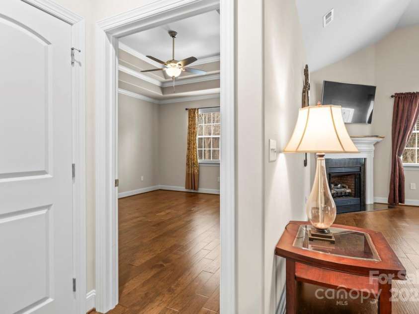 2008 Surefire Court, Denver, NC 28037.  MLS# CAR4220596, YatesRealty ID 15679. Proximity of primary to family room