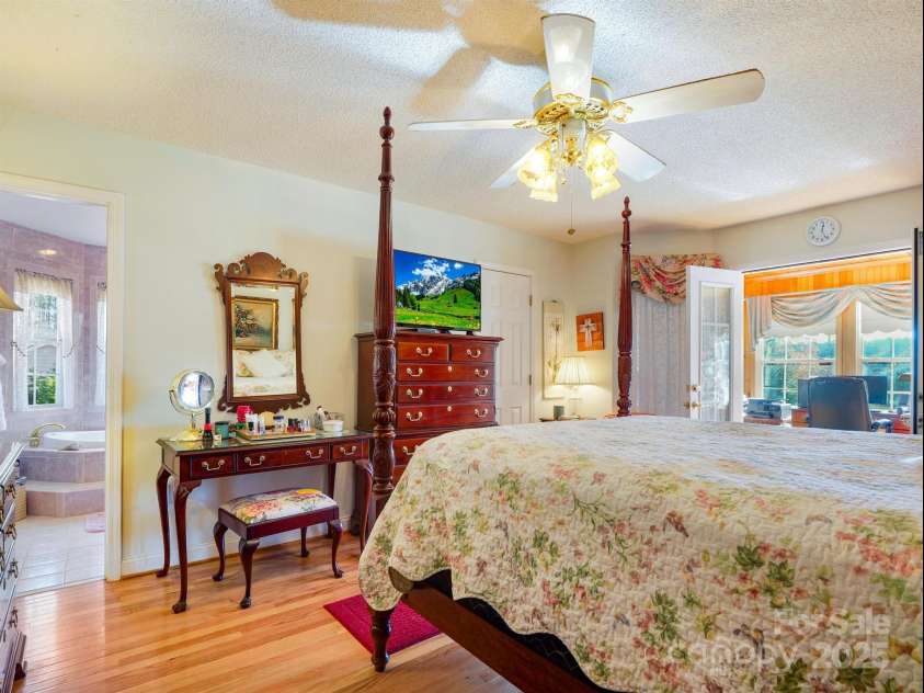 510 Floyd Blackwell Road, Tryon, NC 28782.  MLS# CAR3939567, YatesRealty ID 1568. Primary Bedroom