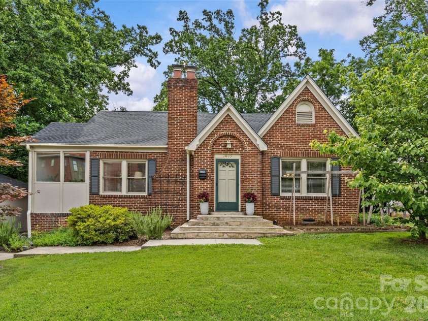 2005 Scott Avenue, Charlotte, NC 28203.  MLS# CAR4360513, YatesRealty ID 15680. 